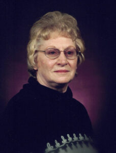 Phyllis Tschetter, 90