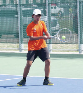 Huron splits pair of matches against ESD opponents